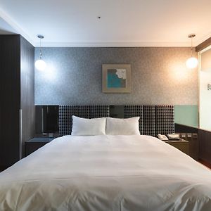 Standard Double Room No Bathtub